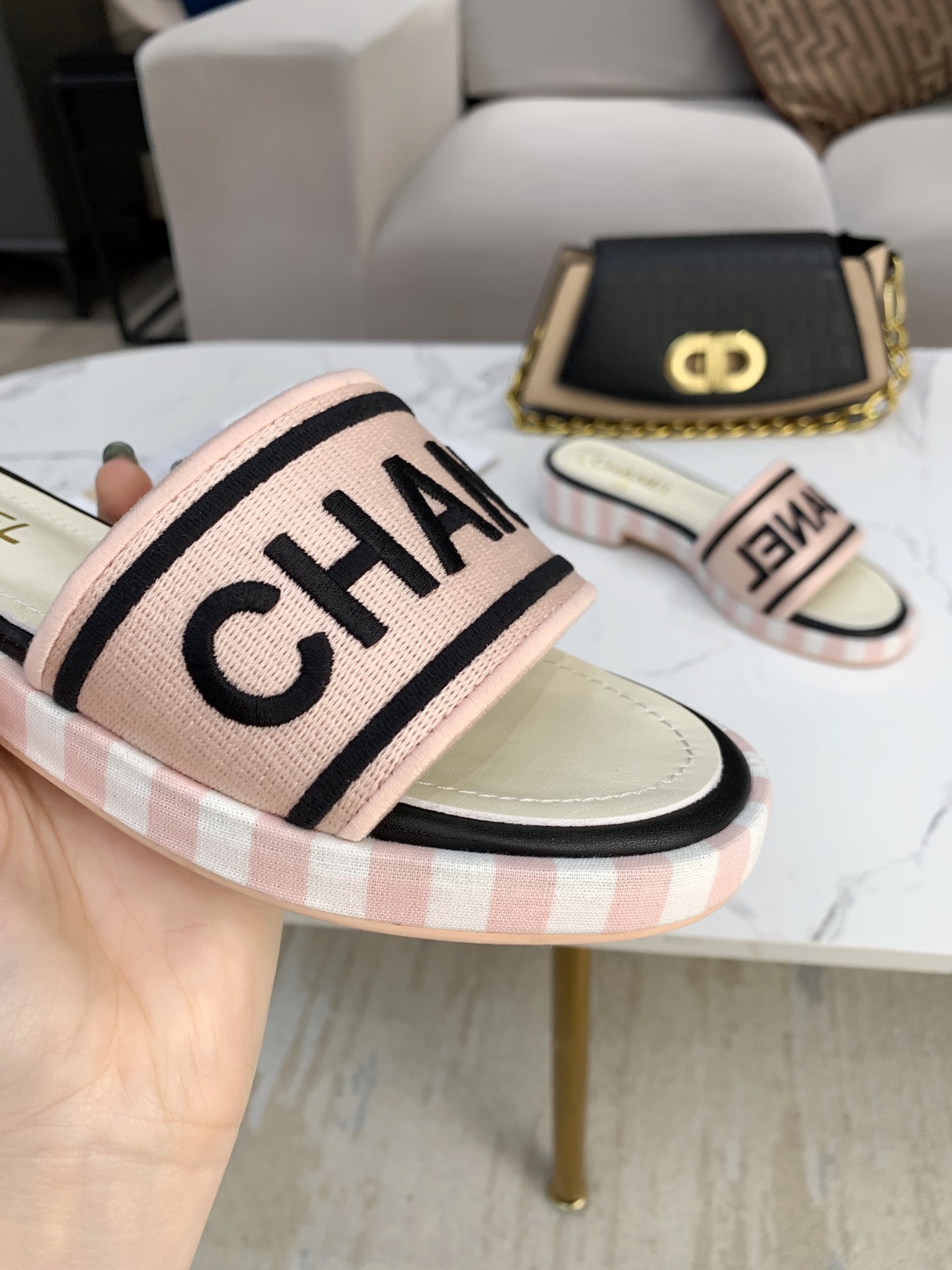 Chanel Slides 16 - vstockx