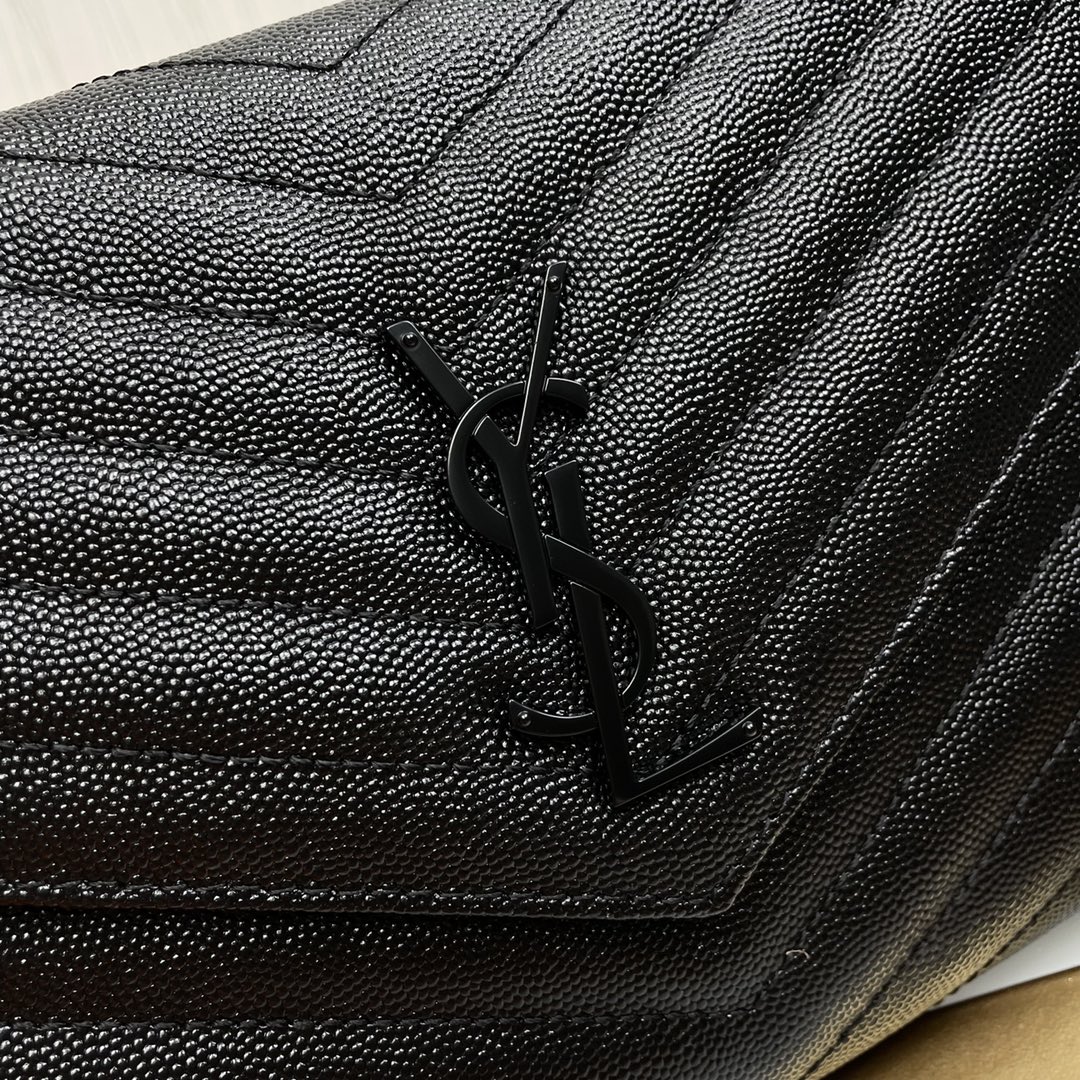 Handbags SAINT LAURENT 617662 size 21x16x3 cm - vstockx