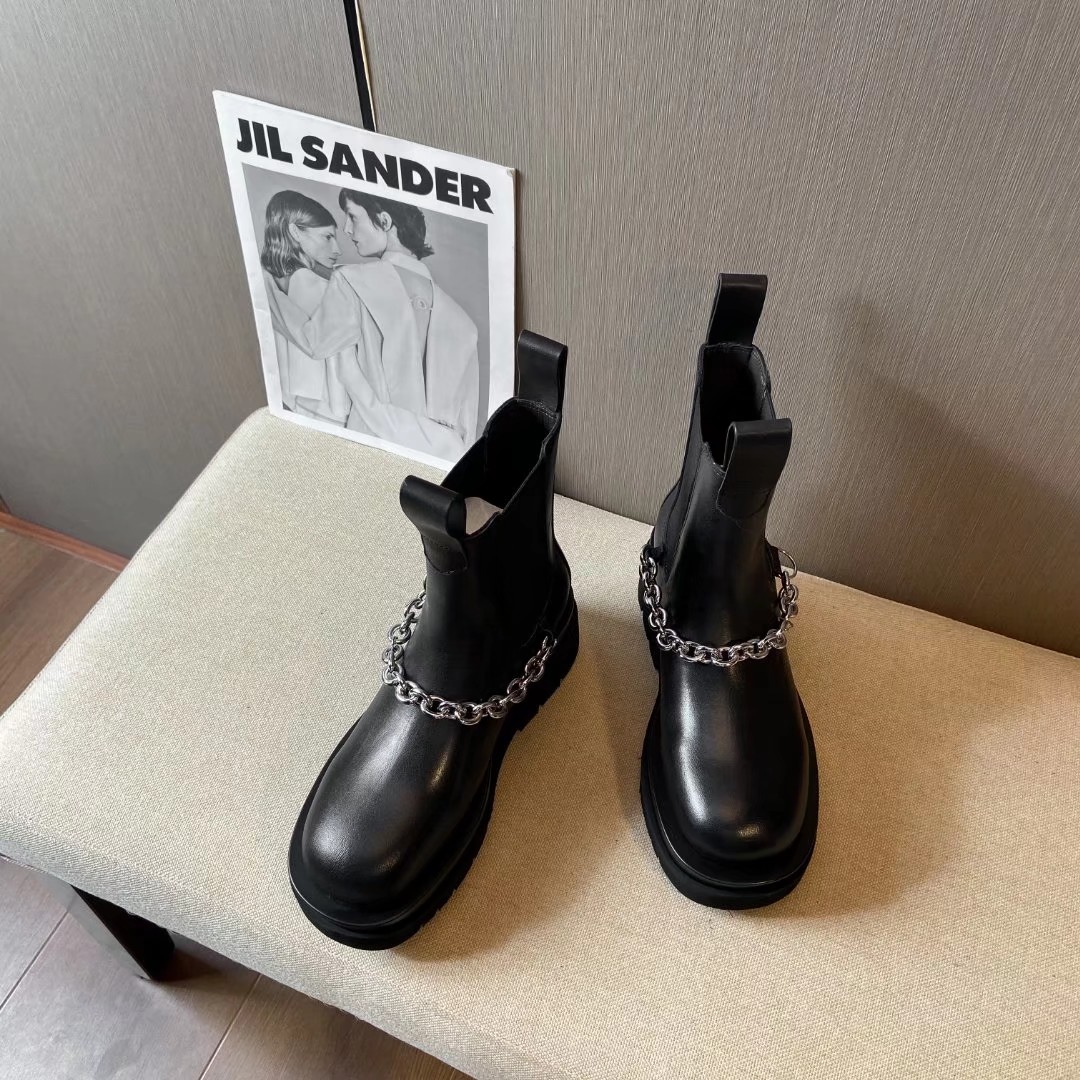 Bottega Veneta Boots 3 - vstockx