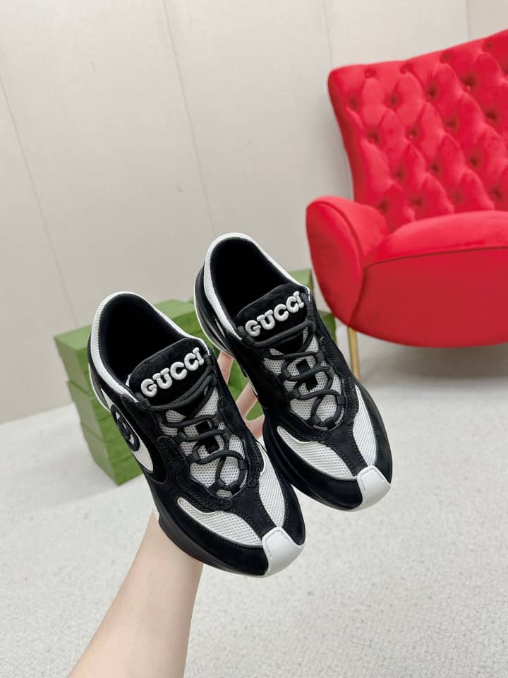 Gucci Run sneakers black suede - vstockx