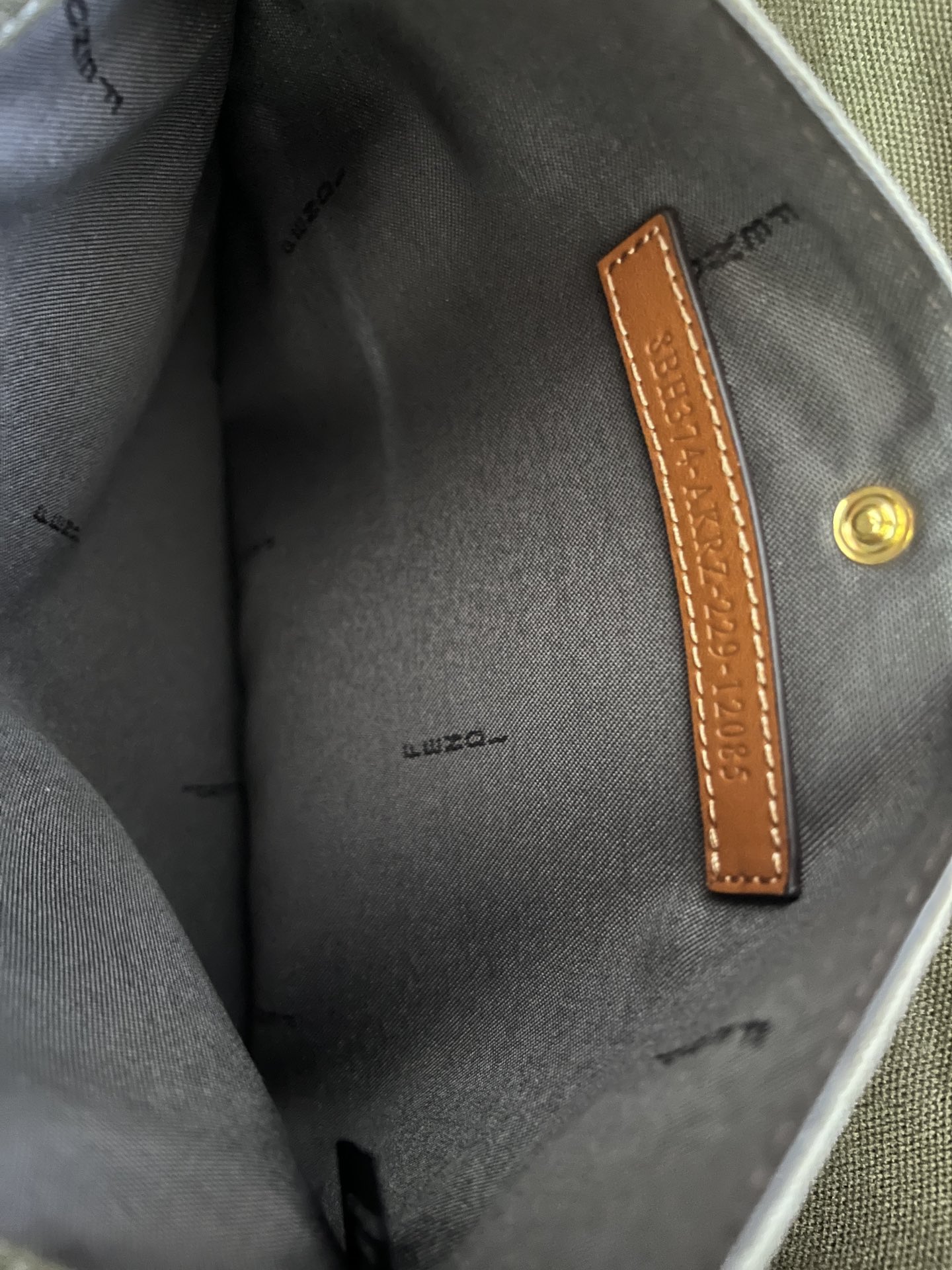 handbags FENDI 1819 size:40*12*29cm - vstockx