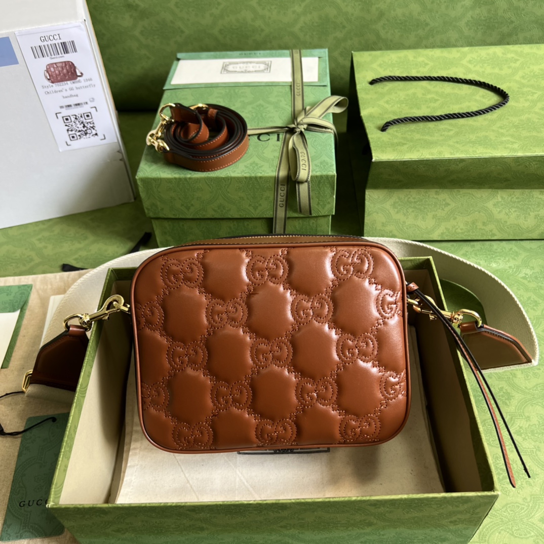 Handbag Gucci 702234 size 21.5x 17x 7.5 cm - vstockx