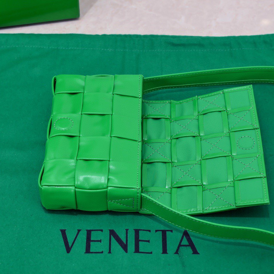 handbags Bottega Veneta 7587# size:17.5*10.5*3cm - vstockx