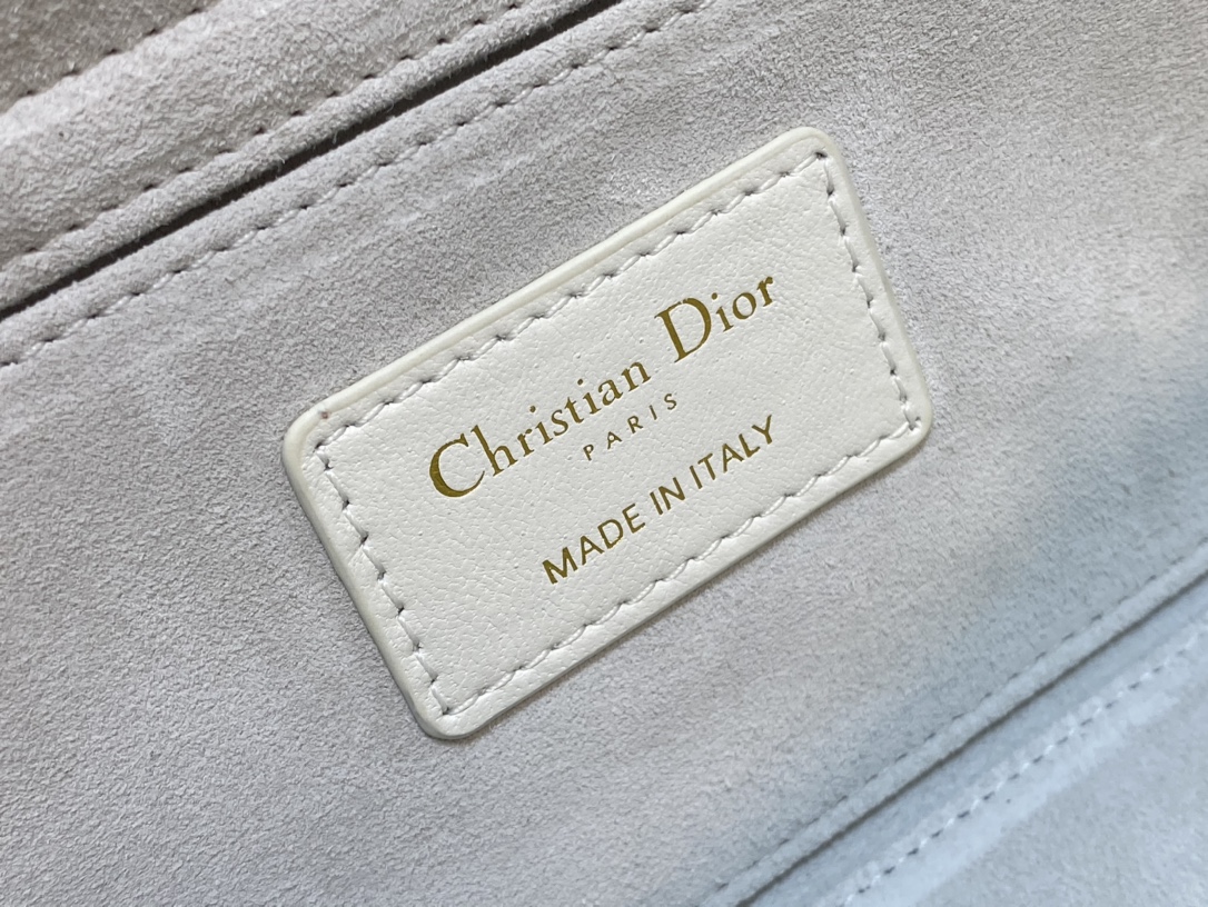 Handbag Dior size 26*6*14 cm - vstockx