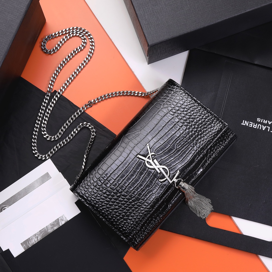 Handbags SAINT LAURENT 354119 size 24x14.5x5 cm - vstockx