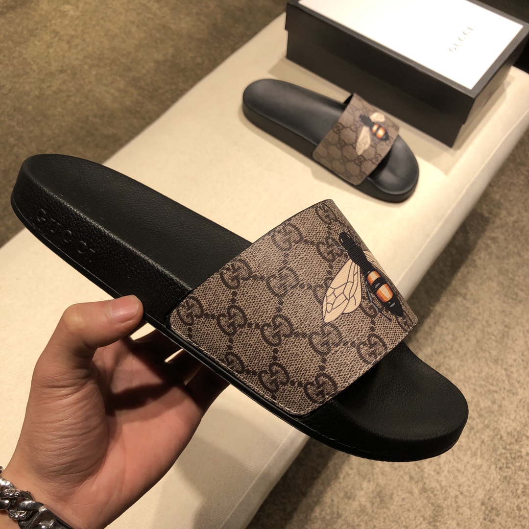 Gucci Slippers 41 - vstockx