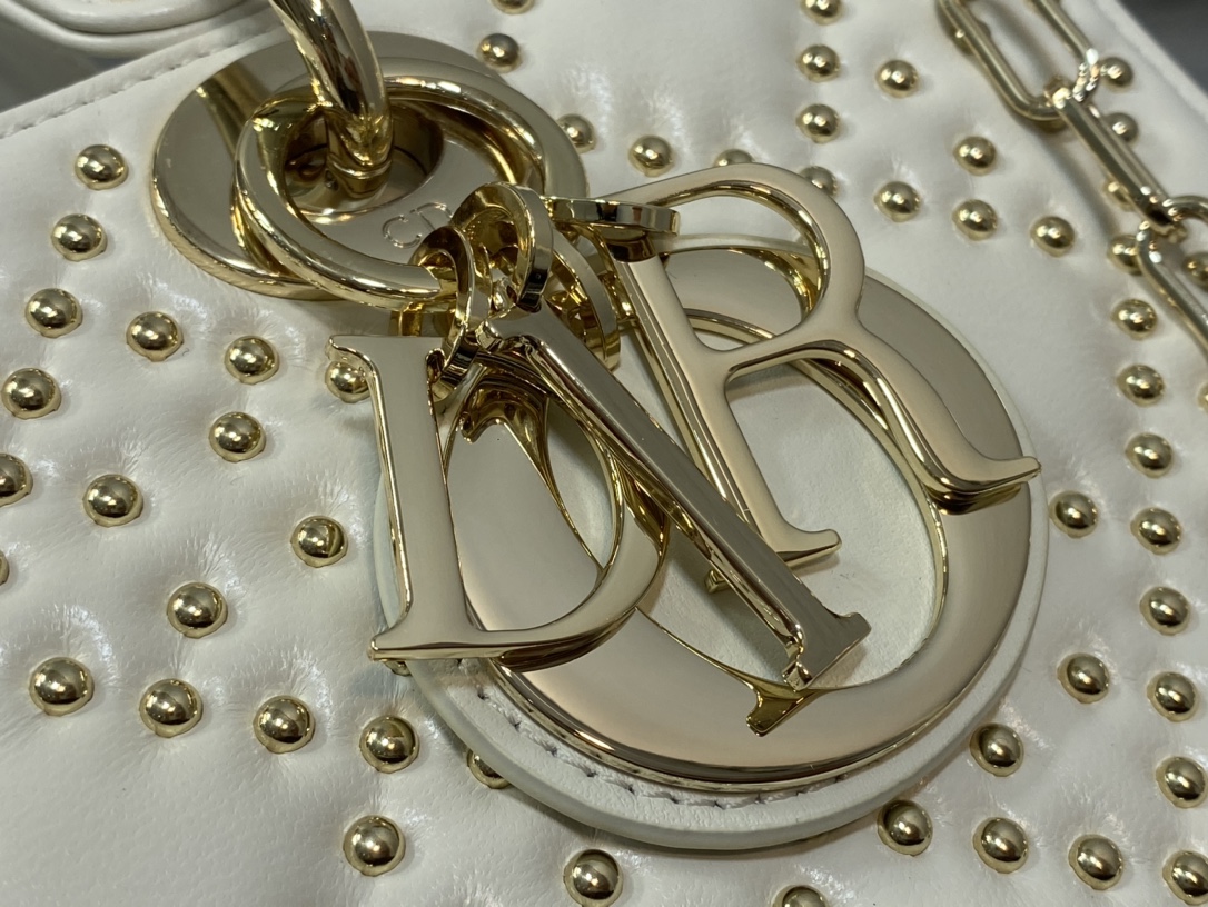 Handbag Dior size 26*6*14 cm - vstockx