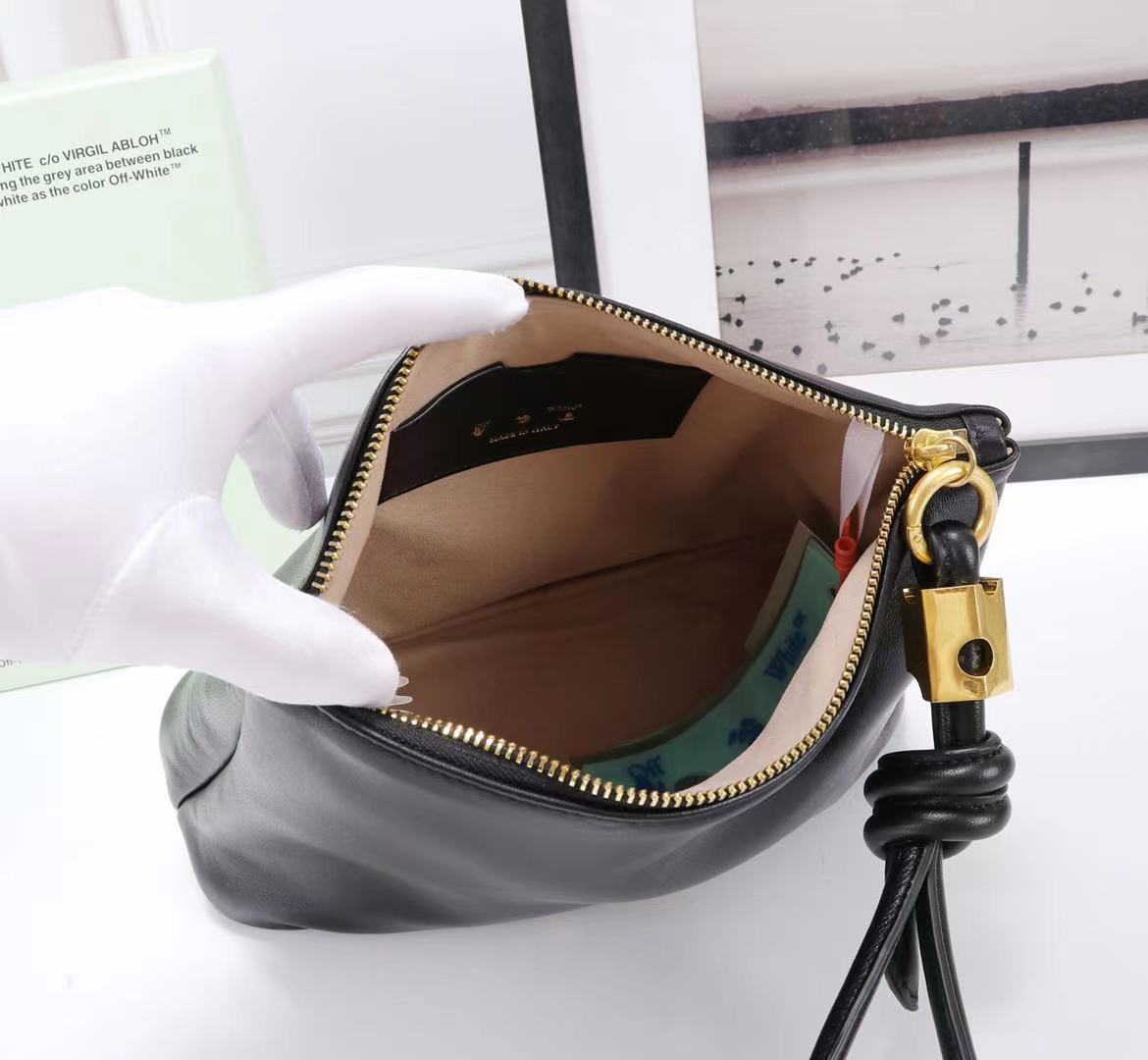 handbags OFF-White 553  4553760  size:17*14*7cm - vstockx