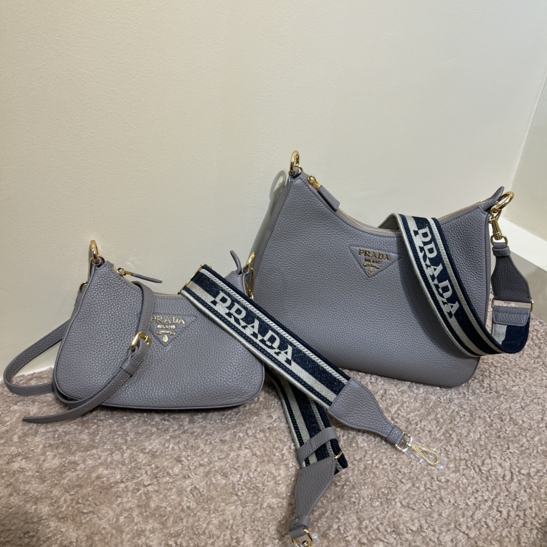 Handbags Prada 1BH193 size:24×16×8 cm - vstockx