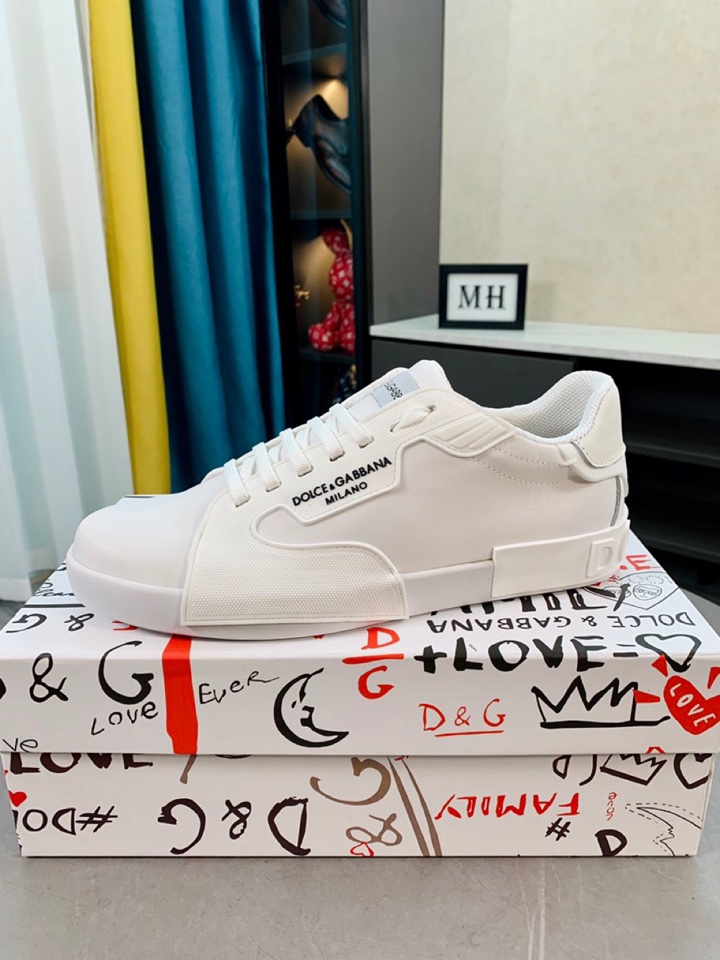 Dolce & Gabbana Low Tops Sneakers 90 - vstockx