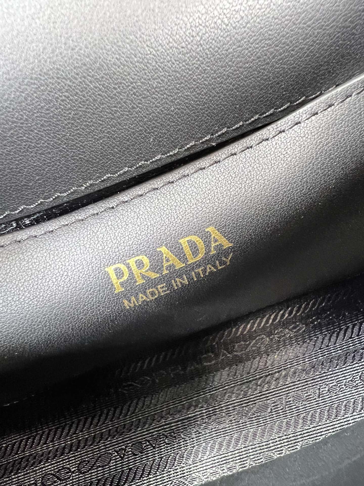 handbags prada 1BD317 21*14*6.5 - vstockx