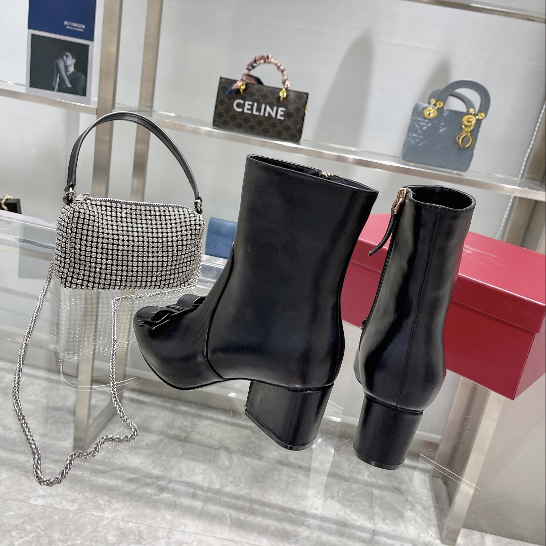 Salvatore Ferragamo Boots 10 - vstockx