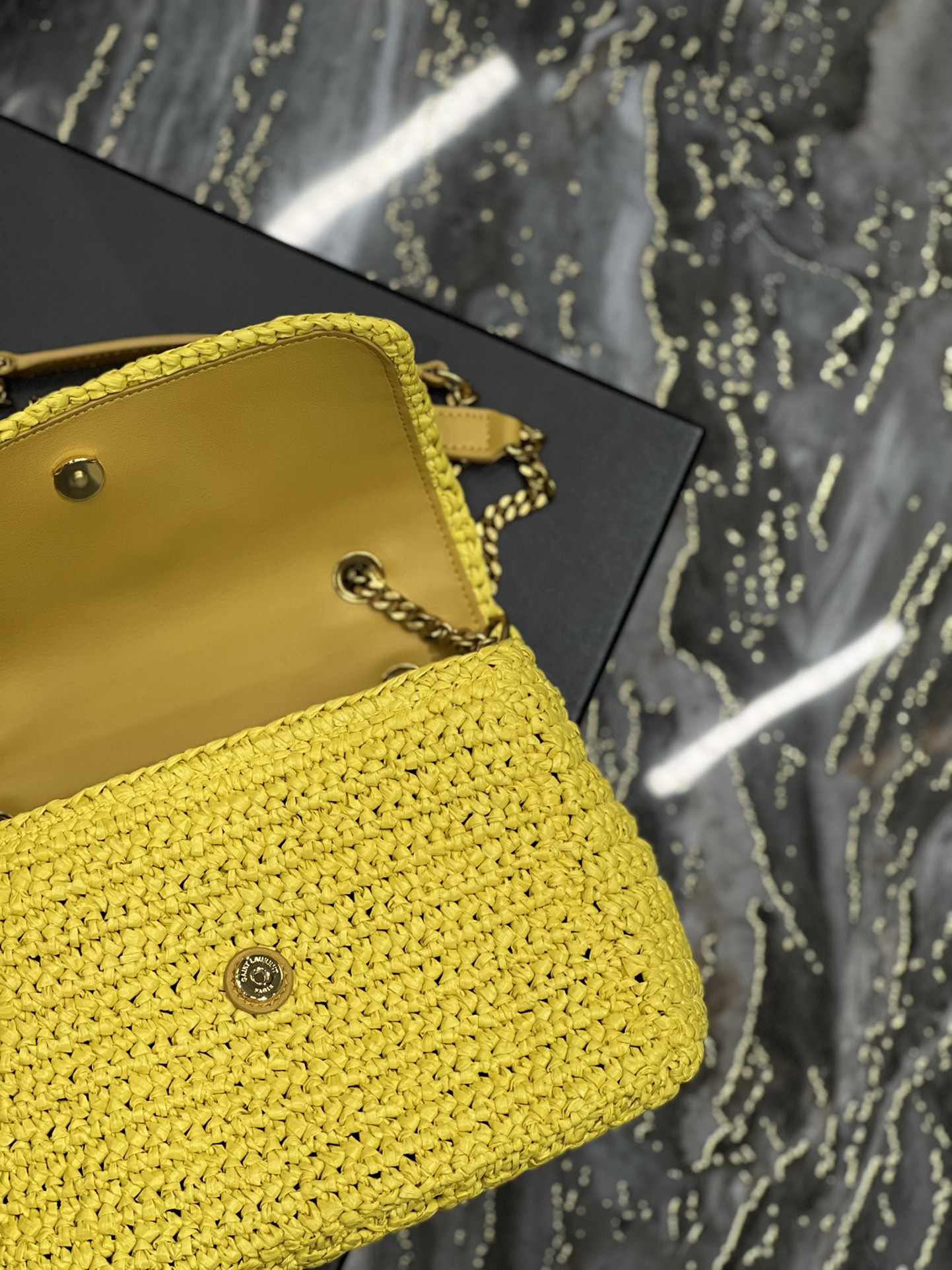 Handbags SAINT LAURENT 633151 size 22  16.5  12 cm - vstockx