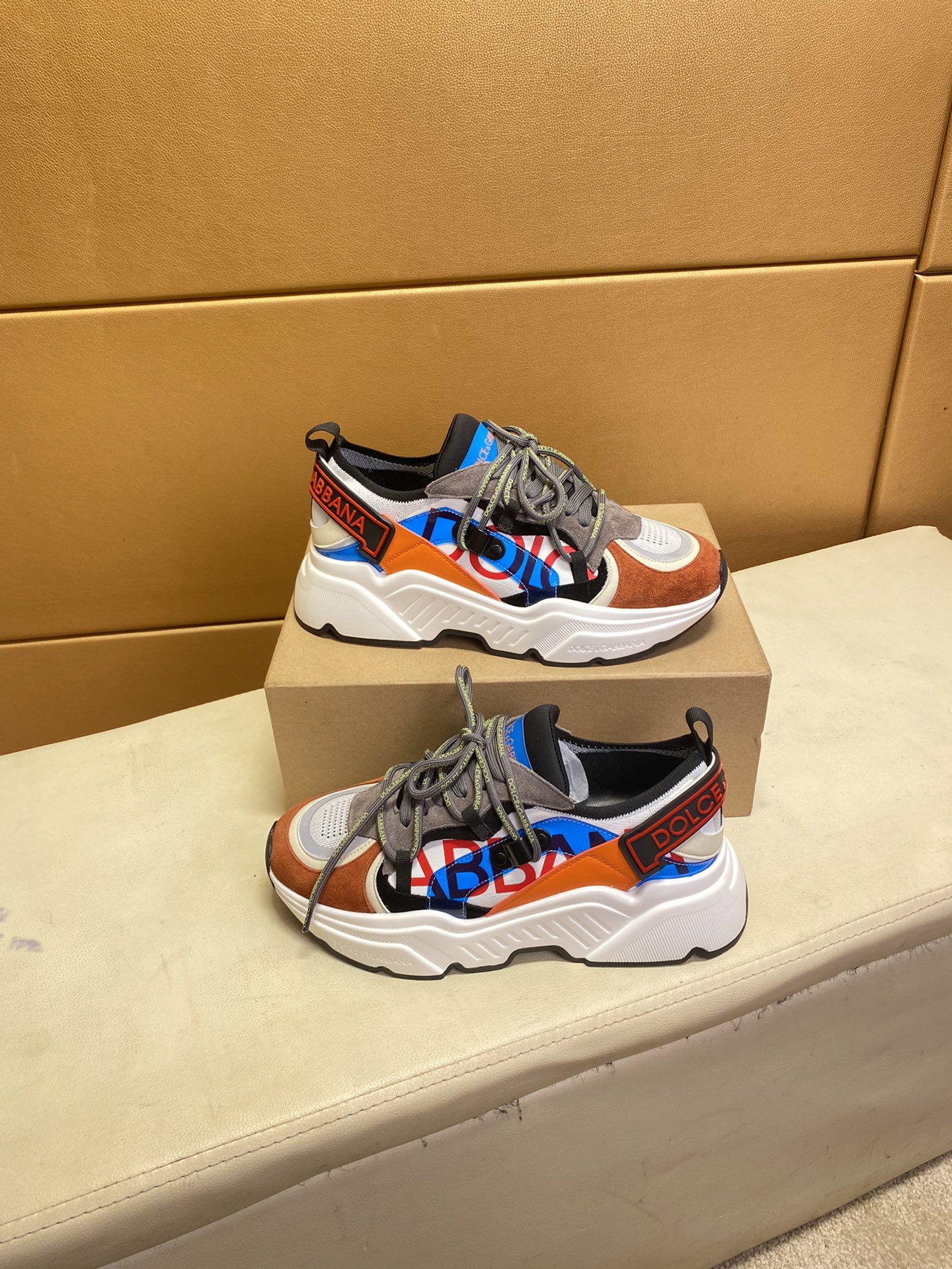 Dolce & Gabbana Low Tops Sneakers 85 - vstockx