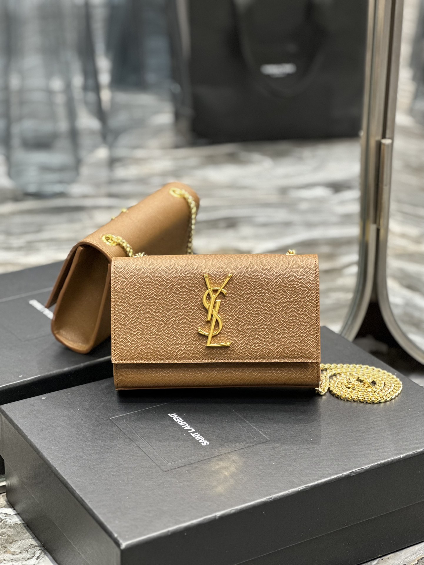 Handbags SAINT LAURENT 469390 size 20x13.5x5.5 cm - vstockx