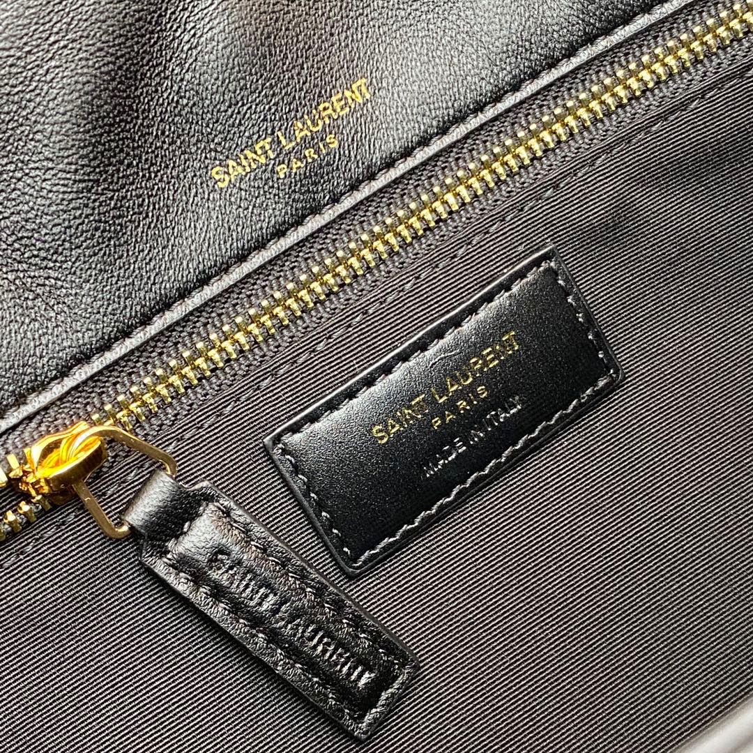 Handbags SAINT LAURENT 632014 size 26x13.5x4.5 cm - vstockx