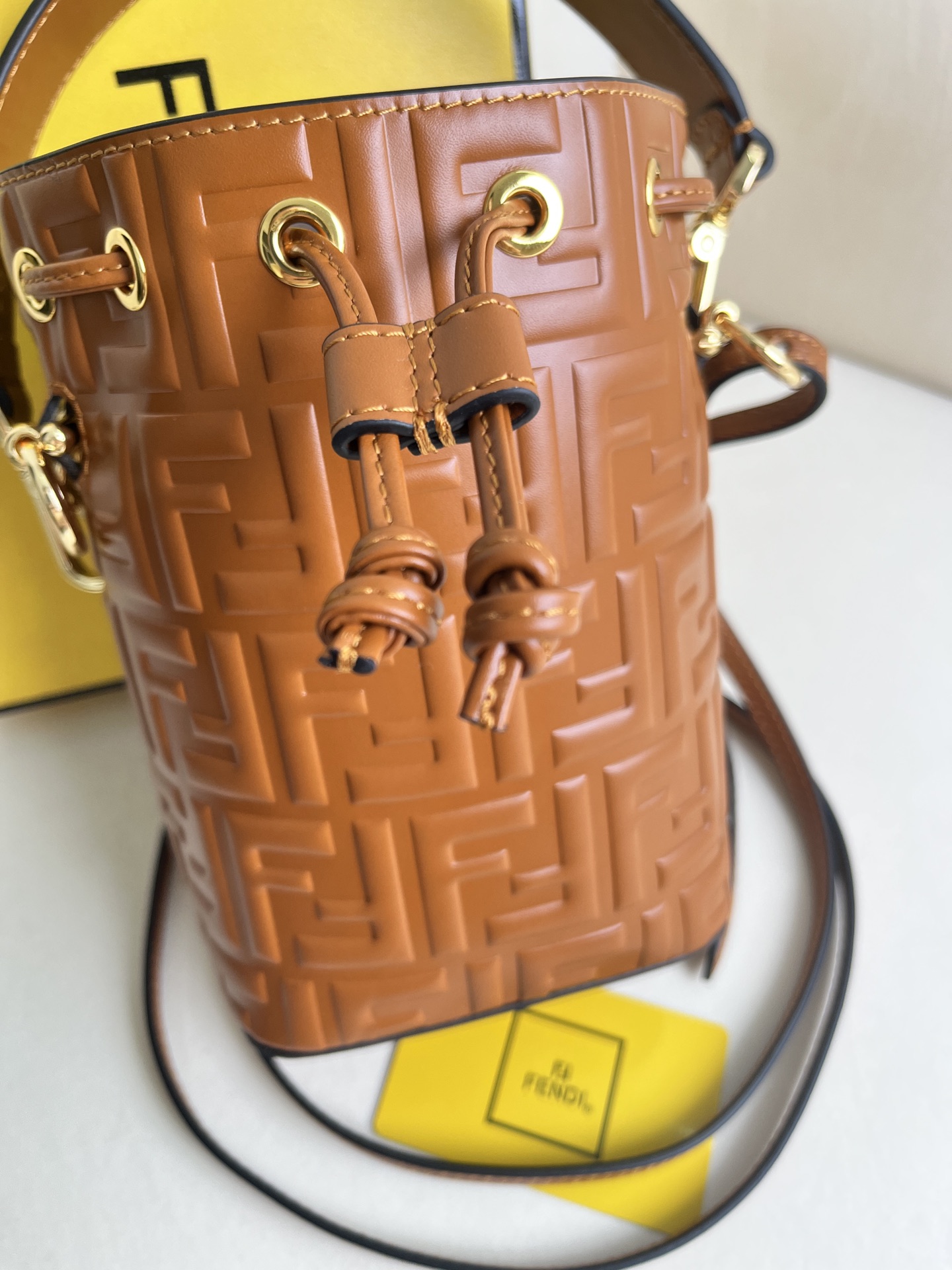 handbags FENDI 226 size:12*18*10cm - vstockx