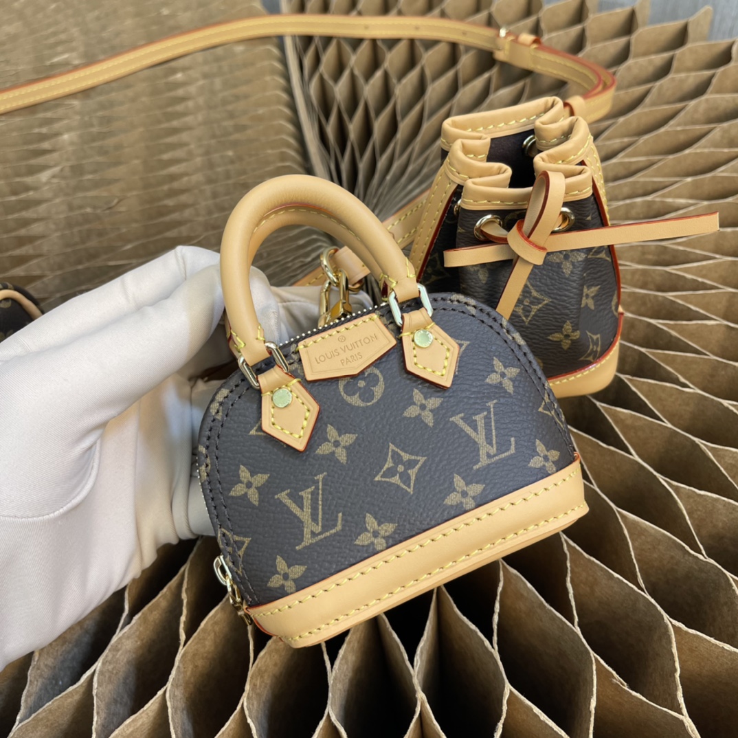 Handbag Louis Vuitton M81081 size 9  10 CM - vstockx