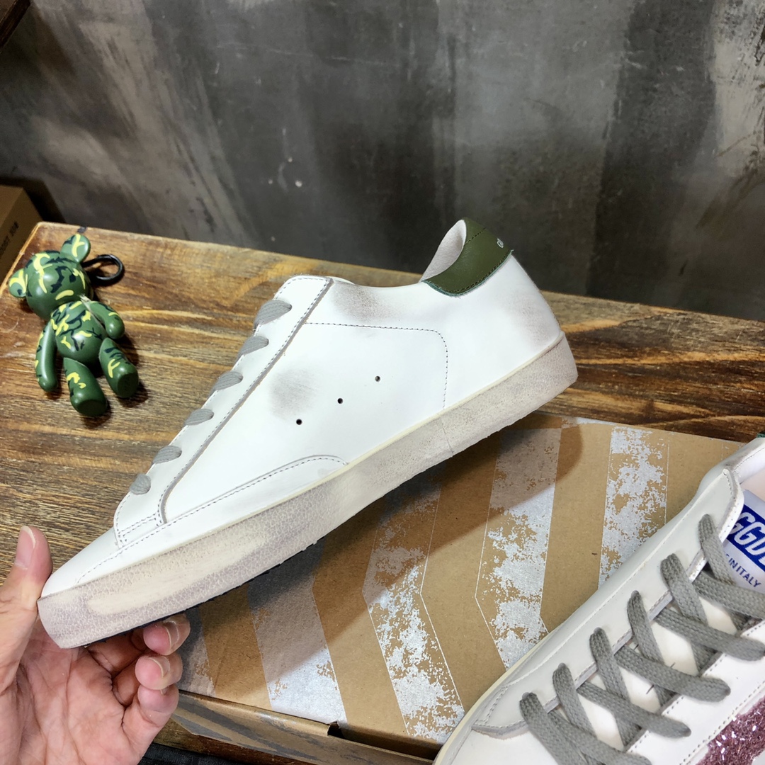 Golden Goose Superstar distressed-finish sneakers 11 - vstockx