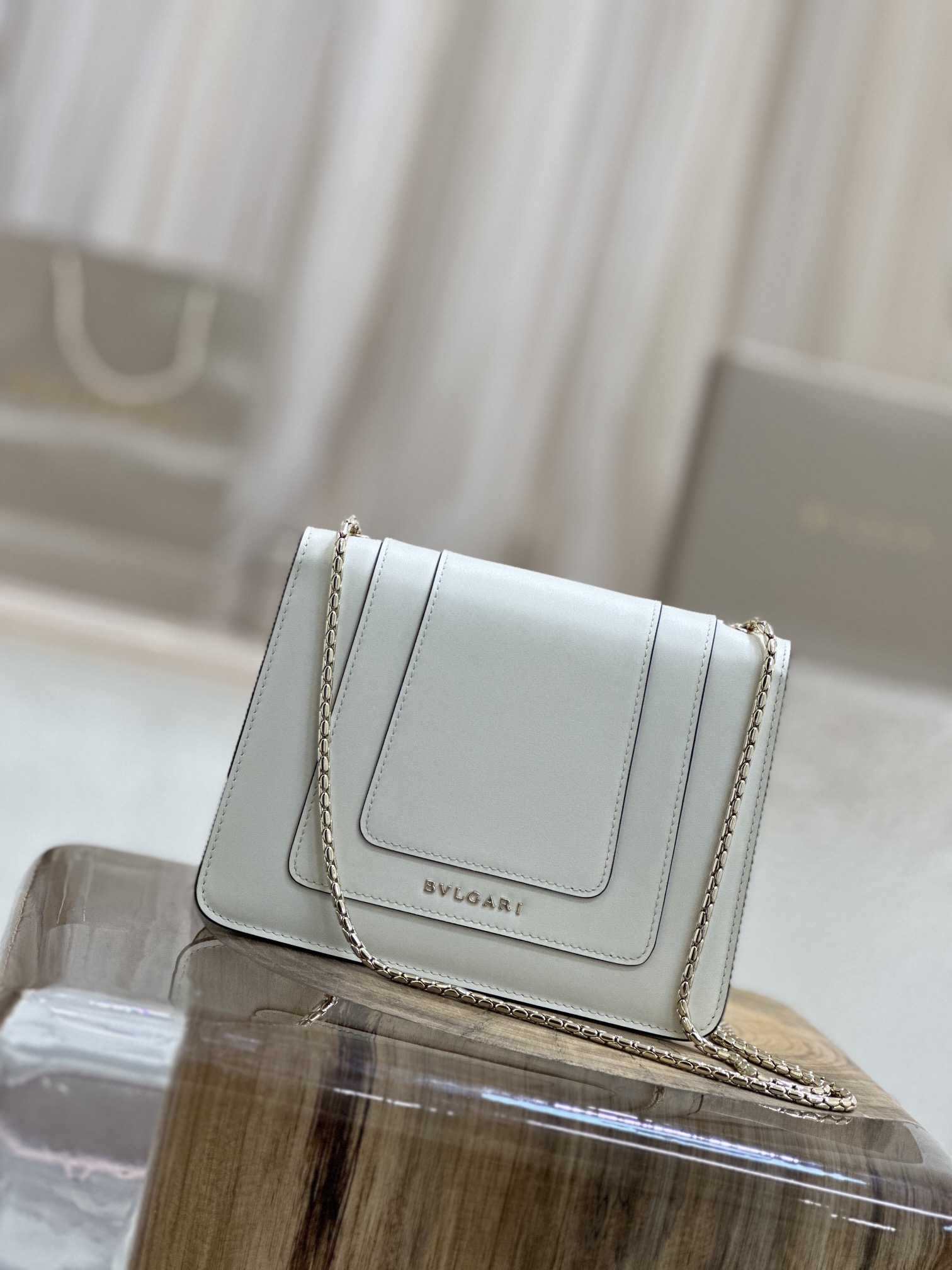 Handbags Bvlgari 35107 size:20*15*5 cm - vstockx