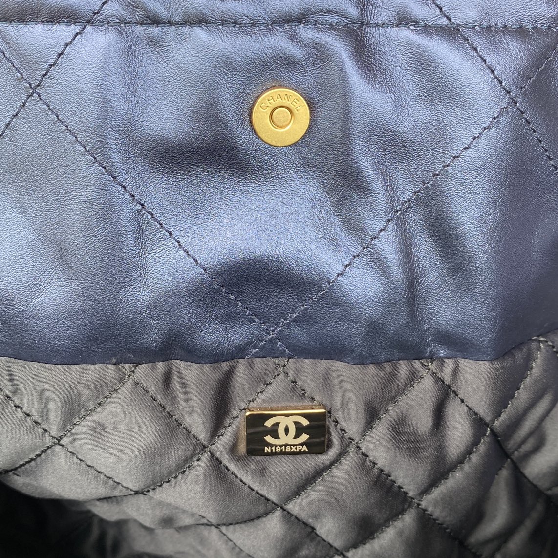 Handbag Chanel AS3261 size 39  42  8 cm - vstockx