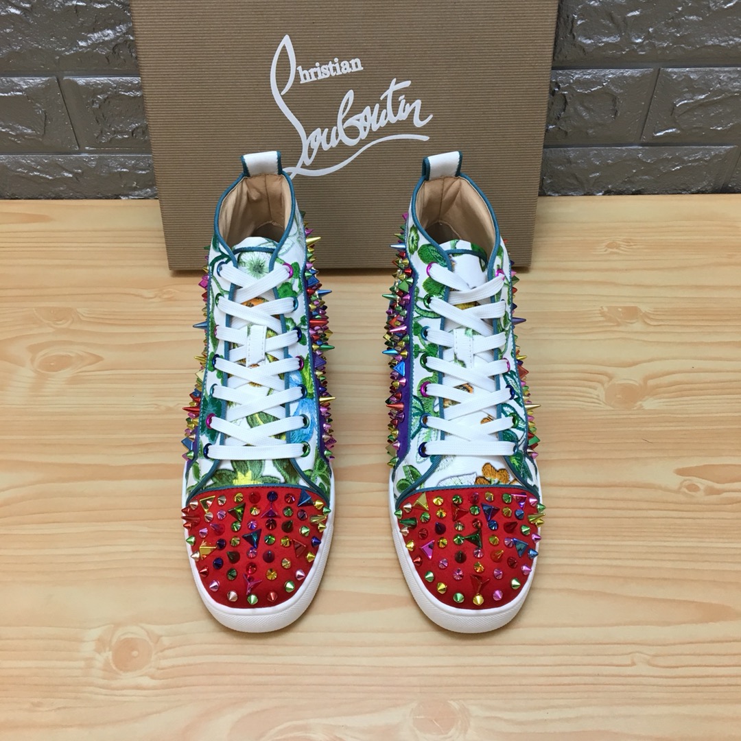 Christian Louboutin Louis Junior Spikes Orlato Flat Sneakers 15 - vstockx