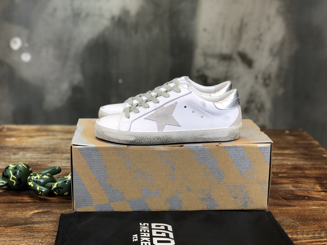 Golden Goose Superstar distressed-finish sneakers 4 - vstockx