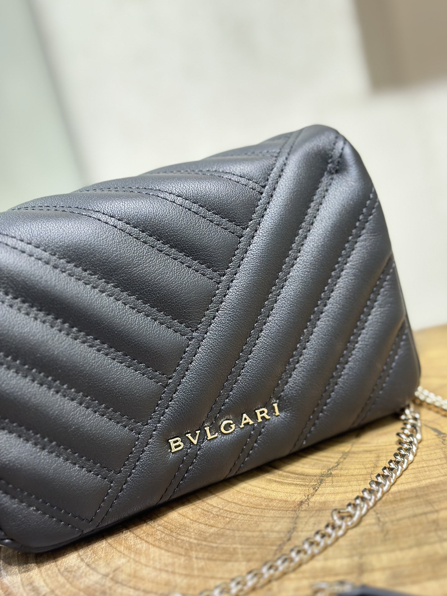 Handbags Bvlgari 288706 size:17*11*5 cm - vstockx