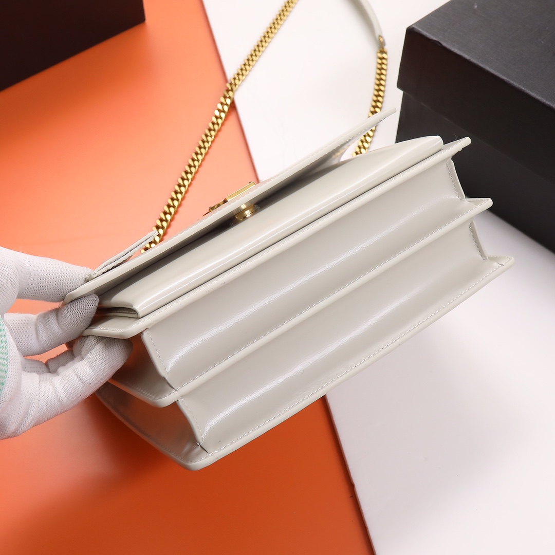 Handbags SAINT LAURENT 442906 size 22x8x16 cm - vstockx