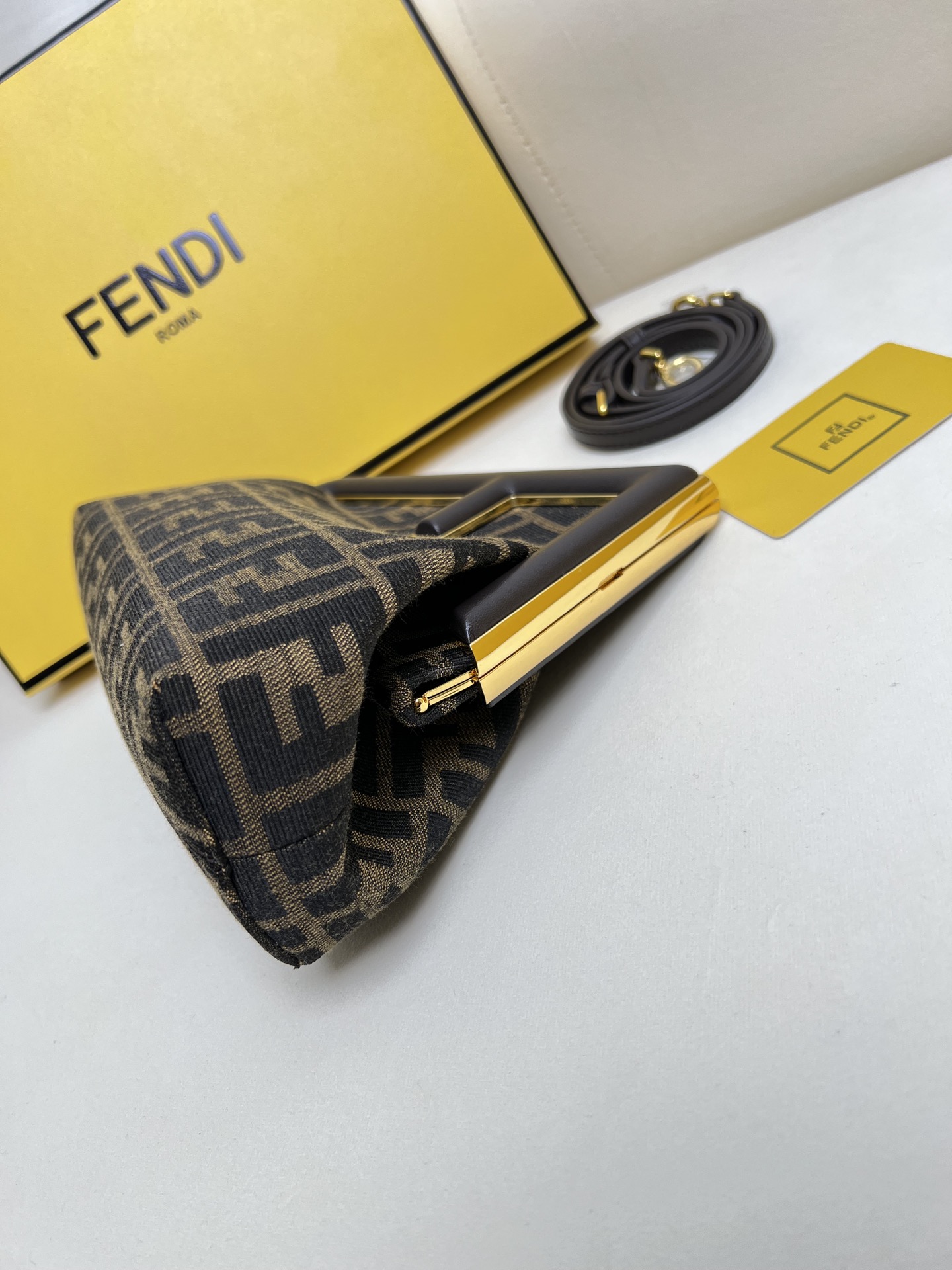 handbags FENDI 8BP229 sie:18*26*9.5cm - vstockx