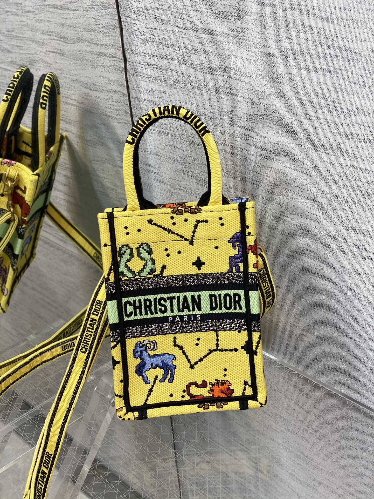 Handbag Dior size 13.5*5*18 cm - vstockx