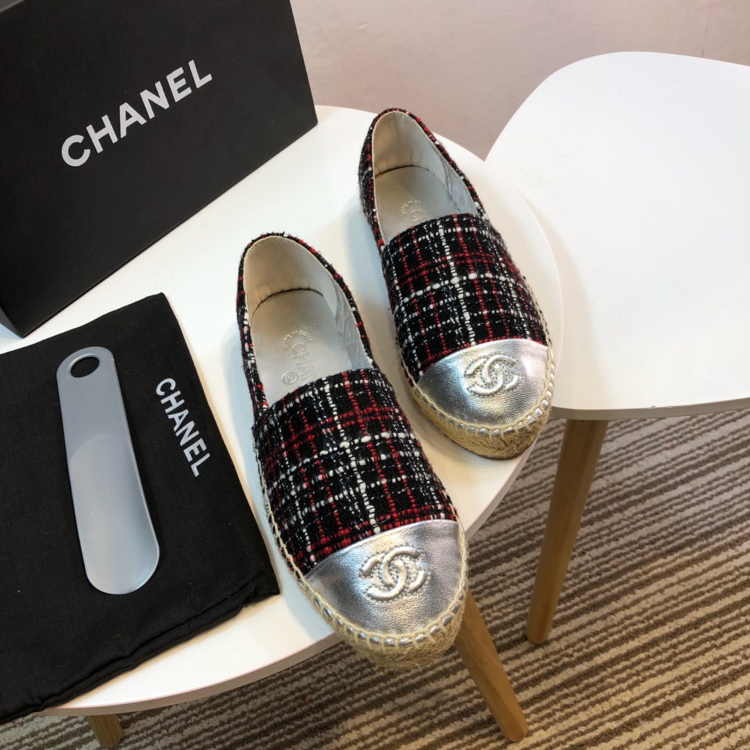 Chanel Loafers 33 - vstockx