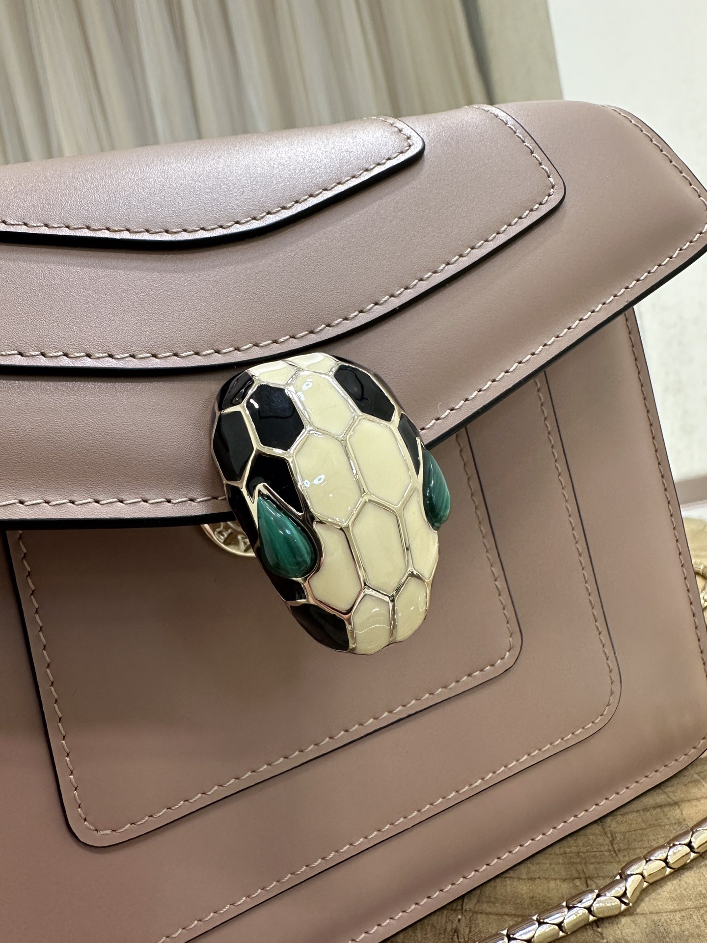 Handbags Bvlgari 35107 size:20*15*5 cm - vstockx