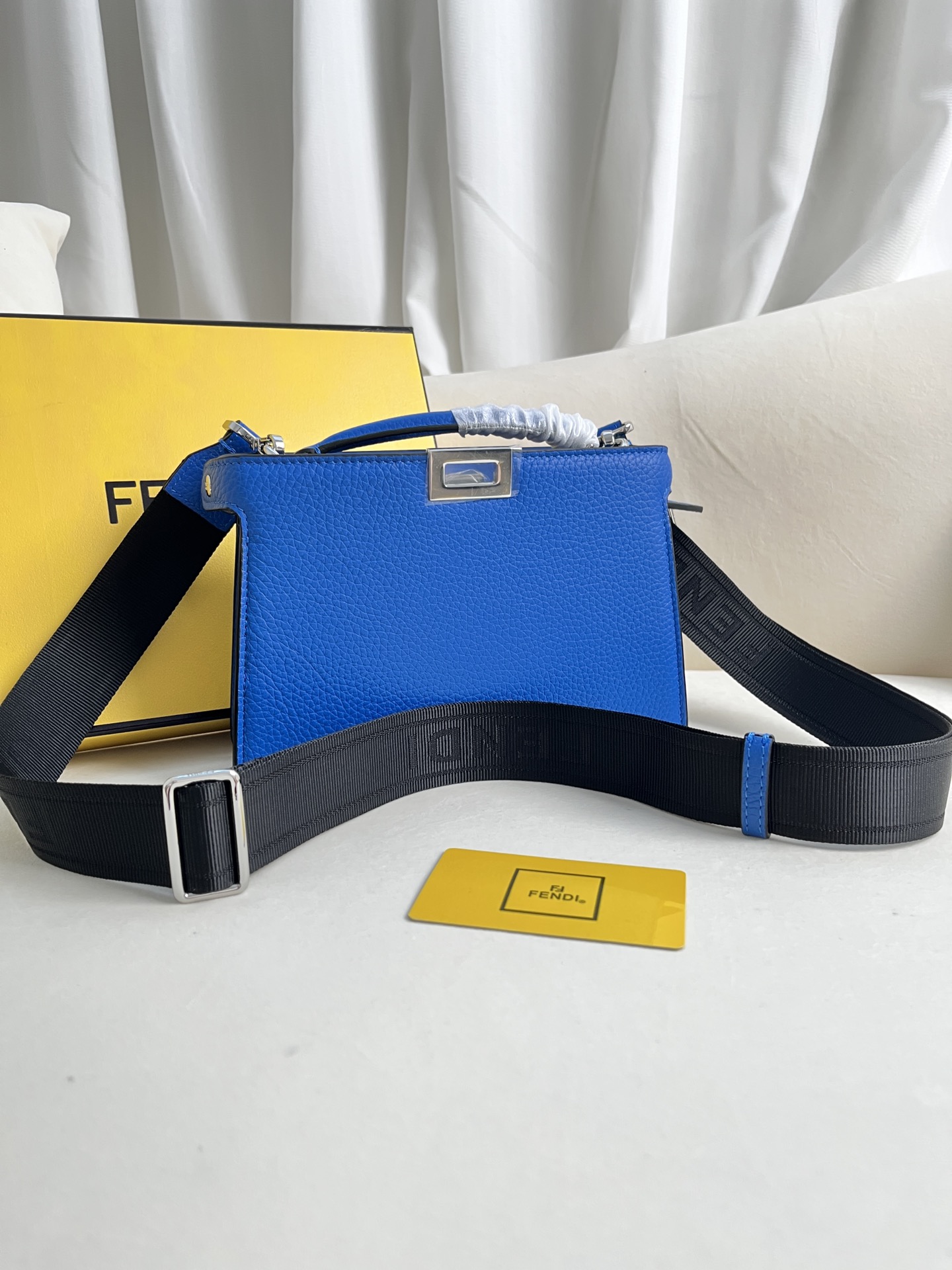handbags FENDI 8066 size:21cm - vstockx