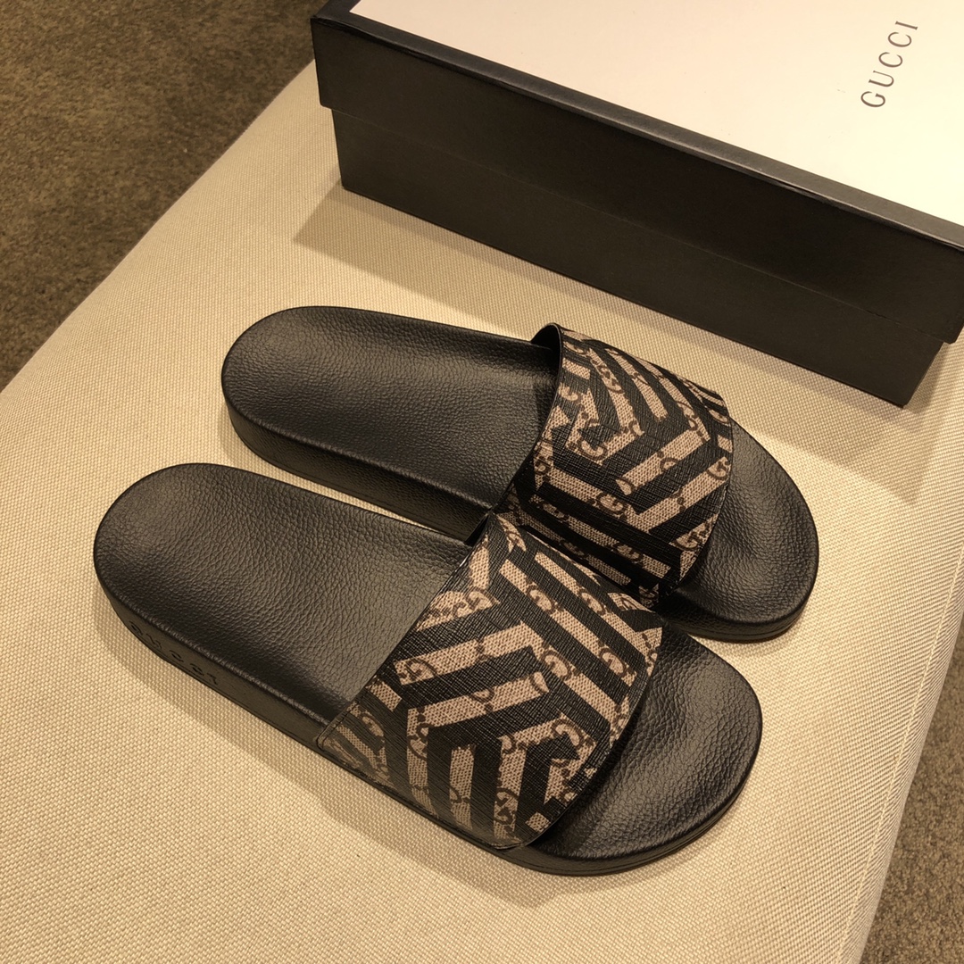 Gucci Slippers 39 - vstockx