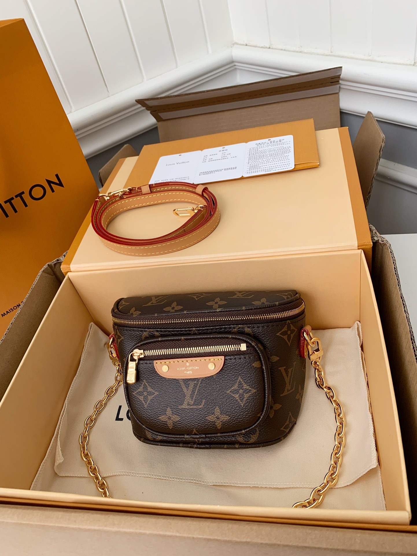 Handbags Louis Vuitton M82335 size:17*12*9.5cm - vstockx