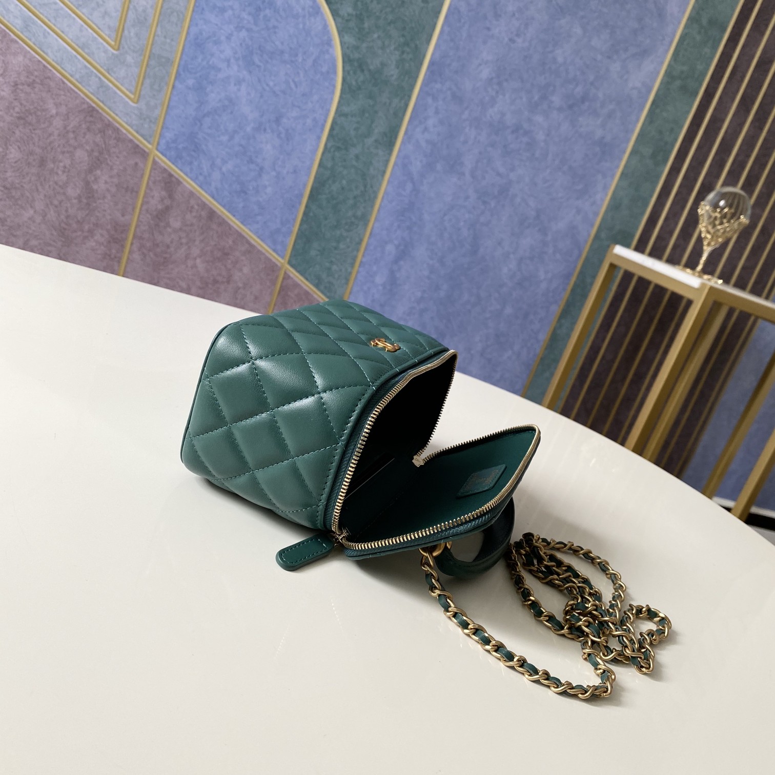 Handbag chanel 81118 size 9.5 17 8 cm - vstockx