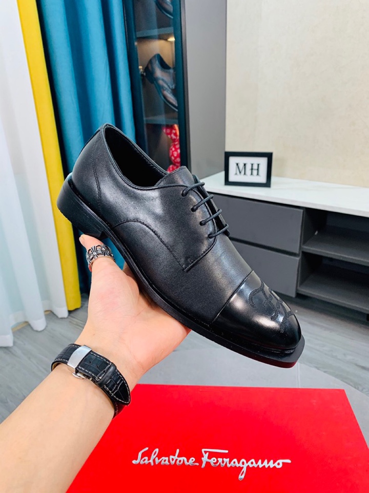 Salvatore Ferragamo Boots 22 - vstockx