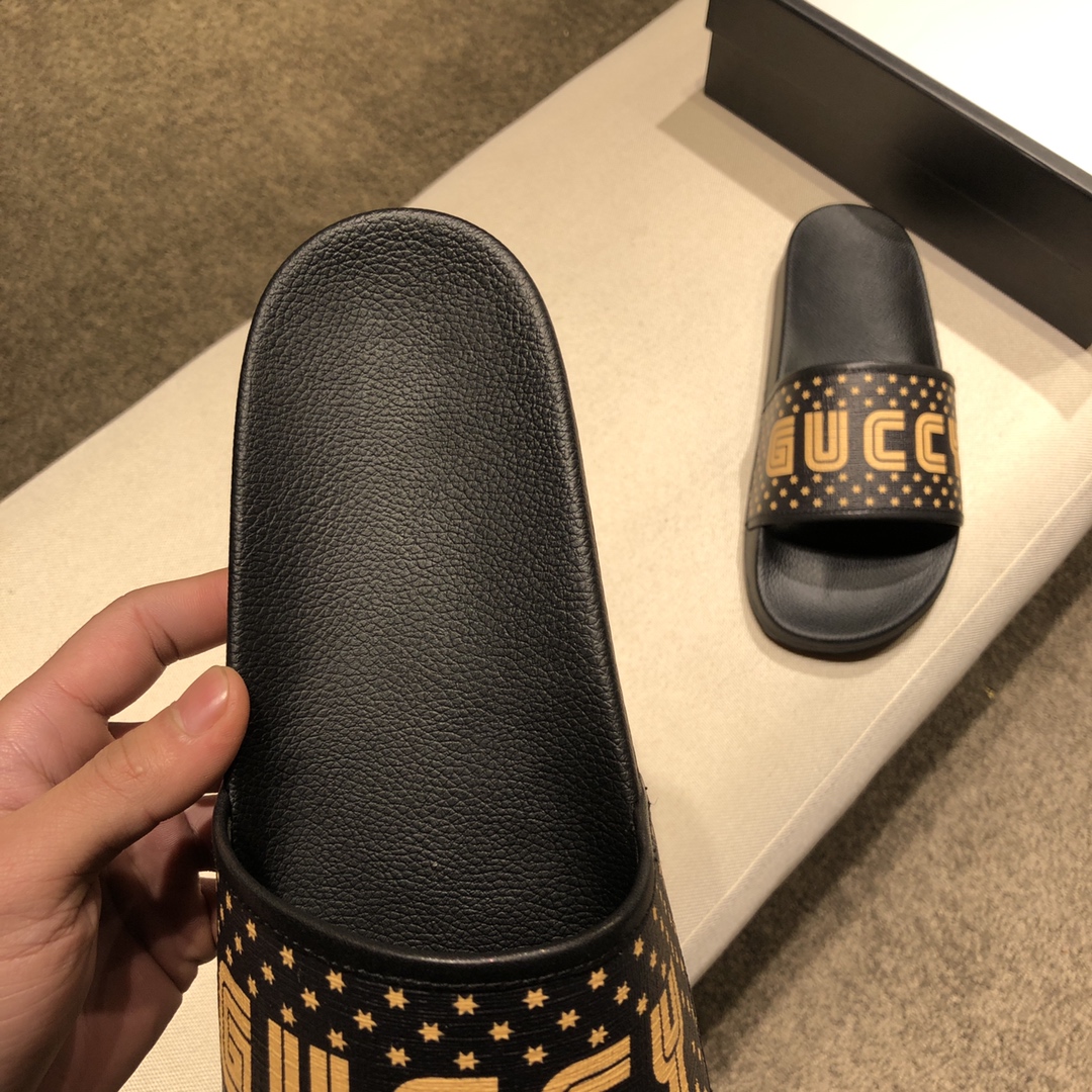 Gucci Slippers 30 - vstockx