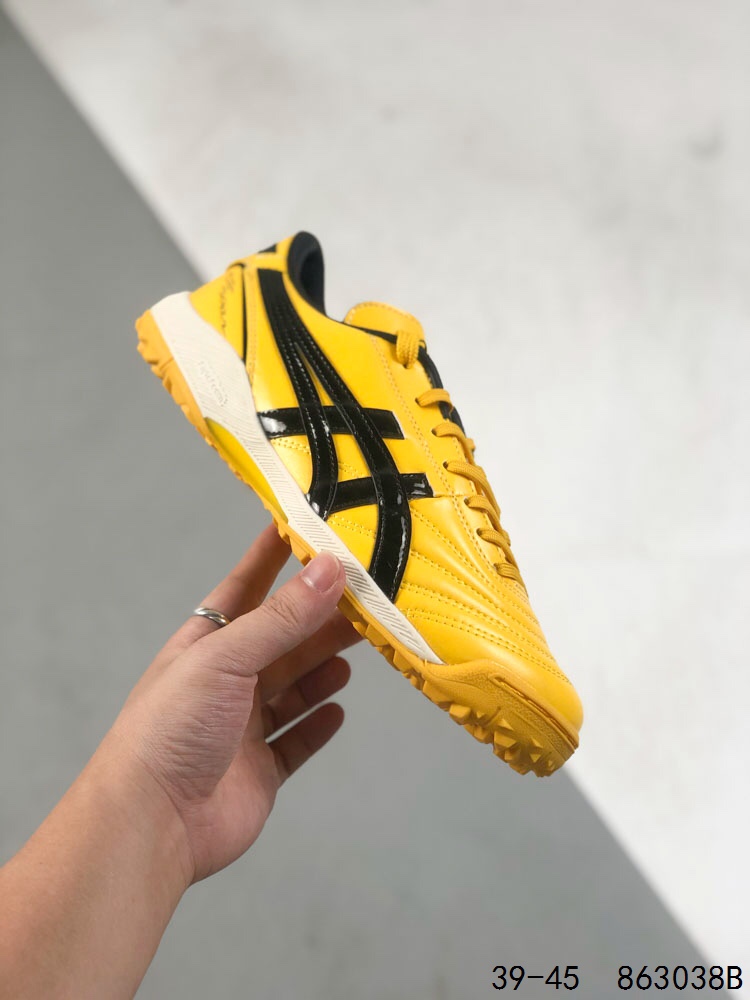 ASICS football shoes 1 - vstockx