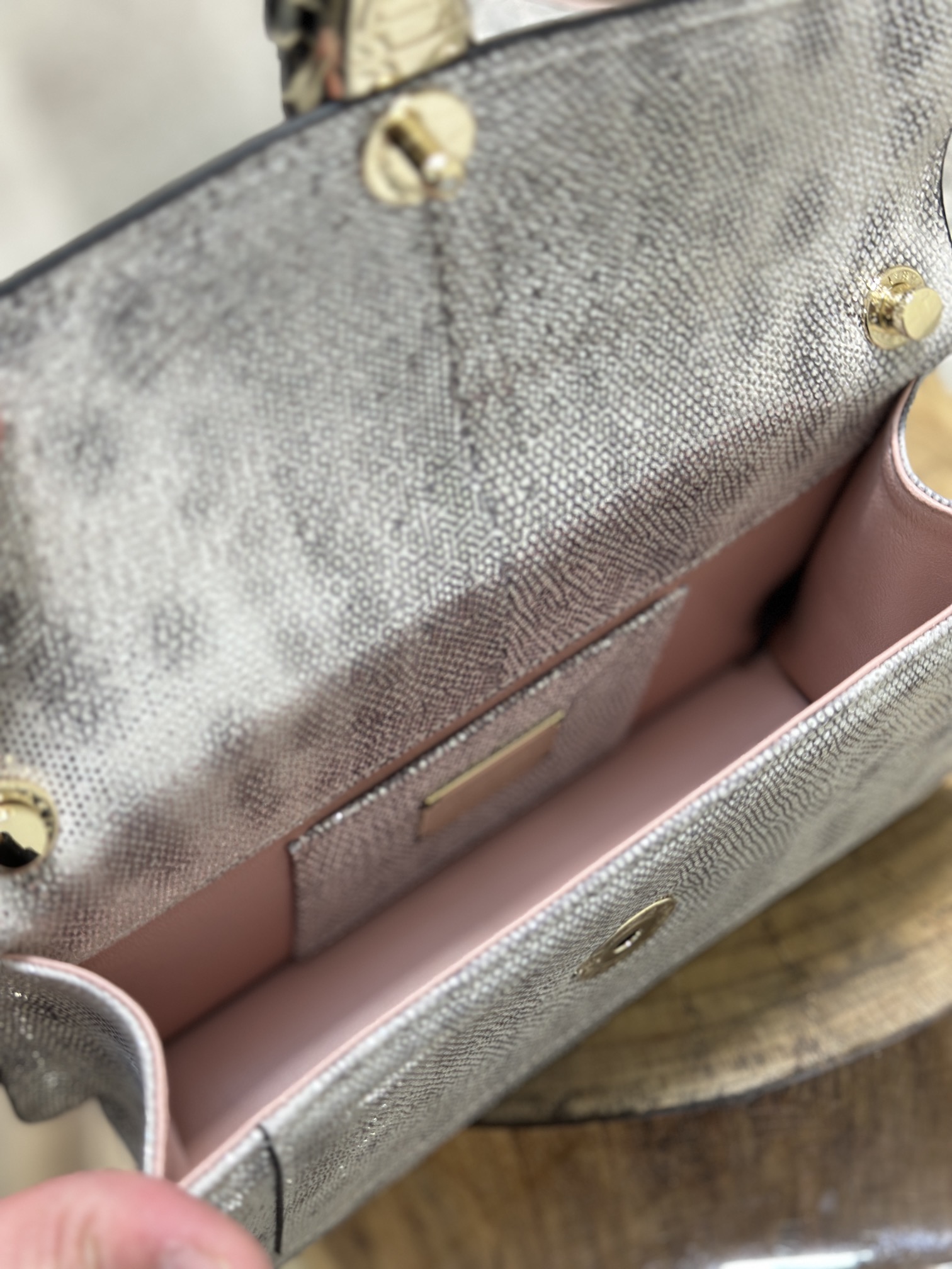 Handbags Bvlgari 38102 size:22*13*6 cm - vstockx