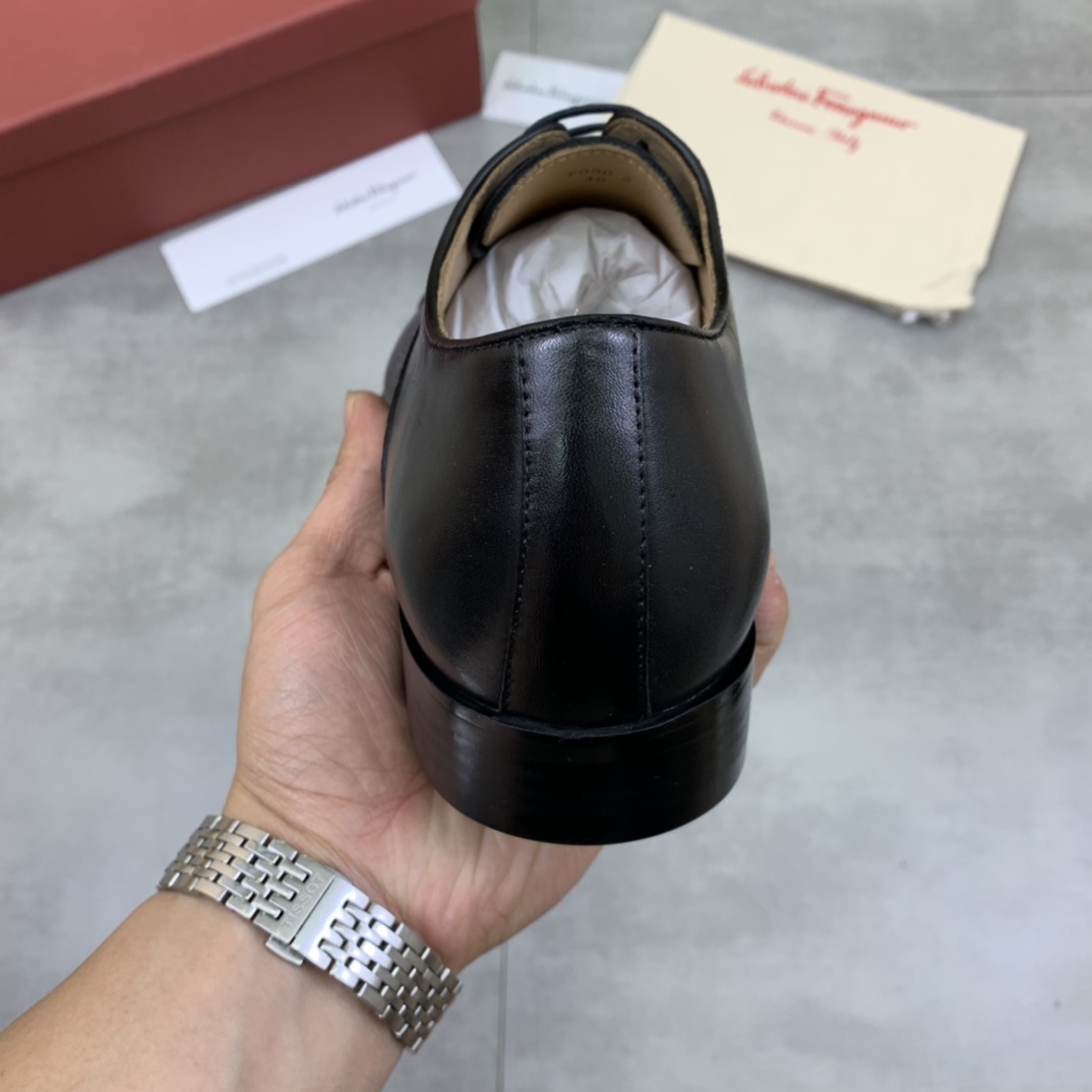 Salvatore Ferragamo Boots 15 - vstockx