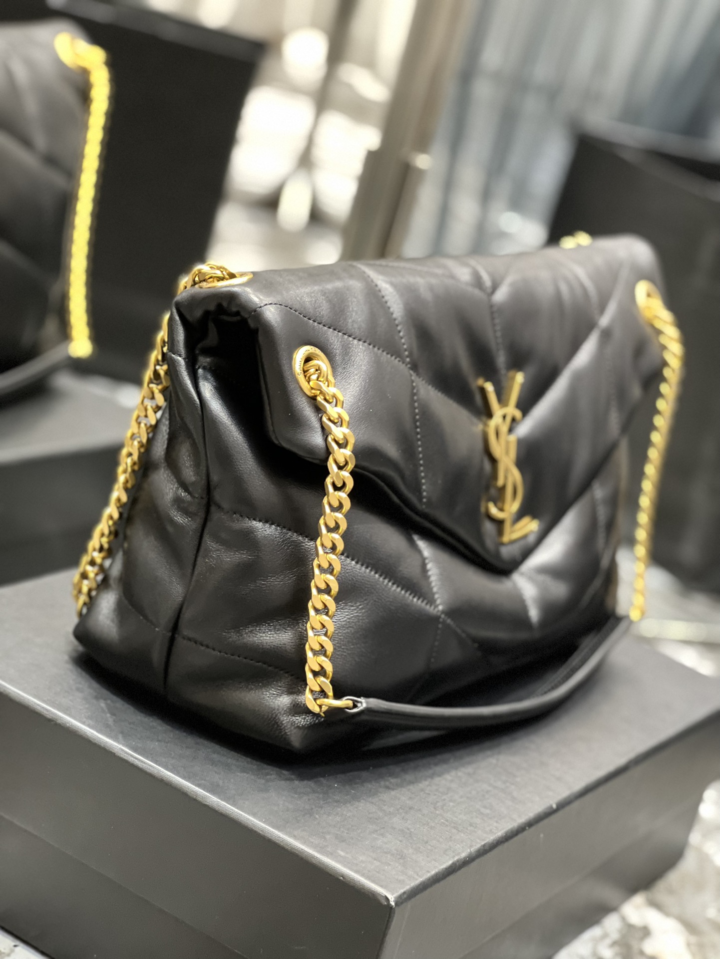 Handbags SAINT LAURENT 577475 size 35x23x13.5 cm - vstockx