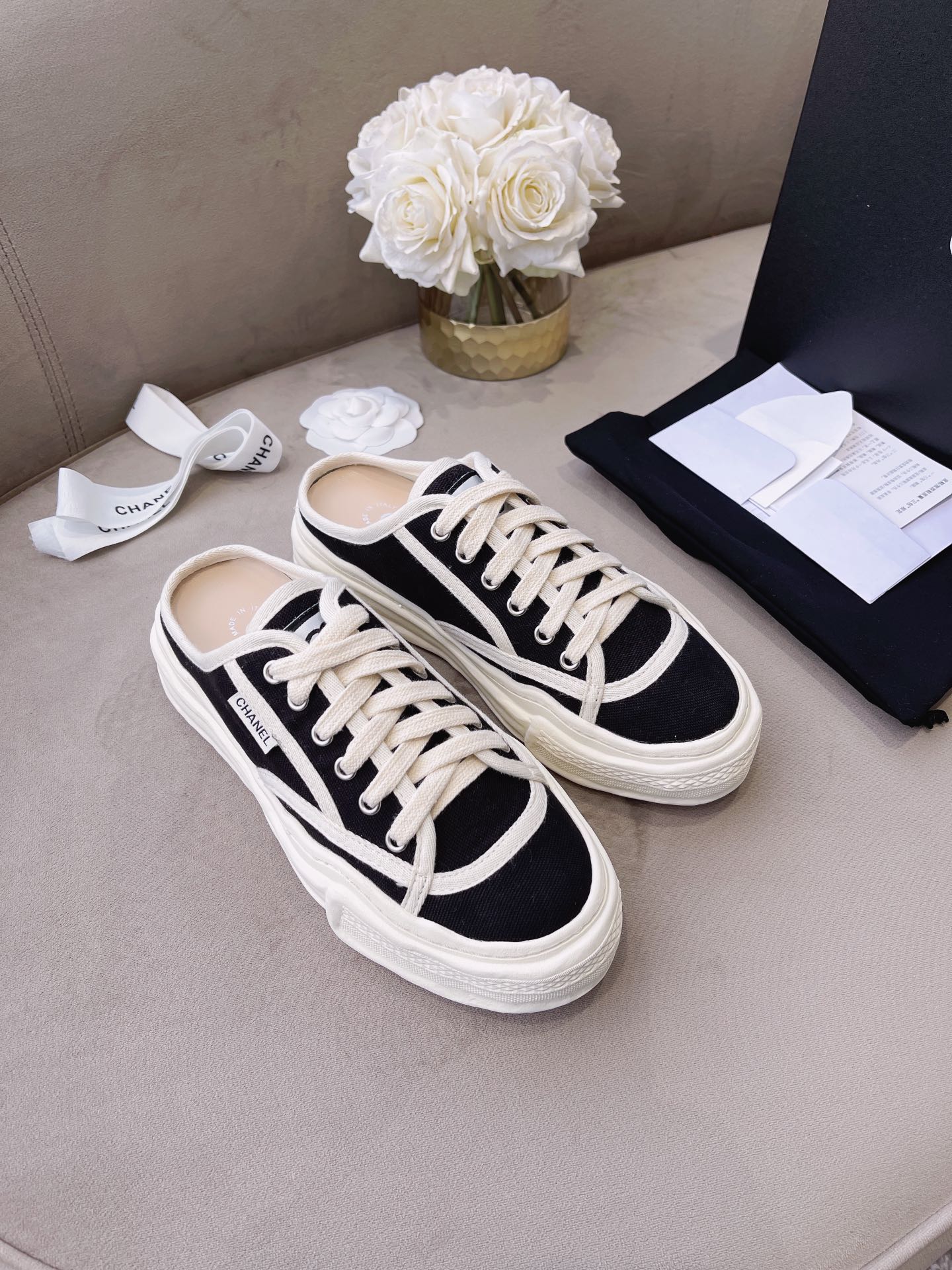 Chanel Platform Sneaker 22 - vstockx