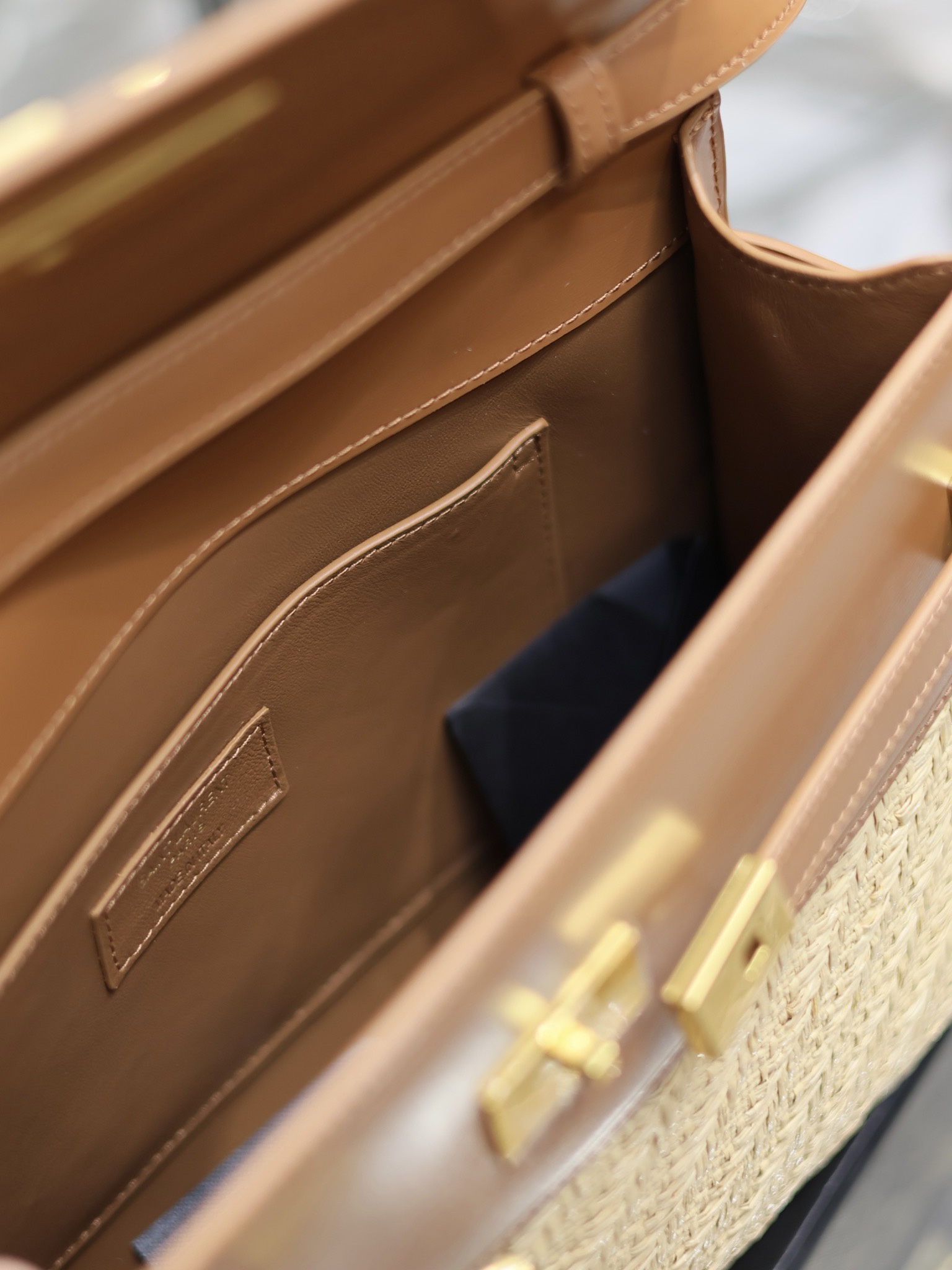 Handbags SAINT LAURENT 579271 size 29x20.5x7 cm - vstockx