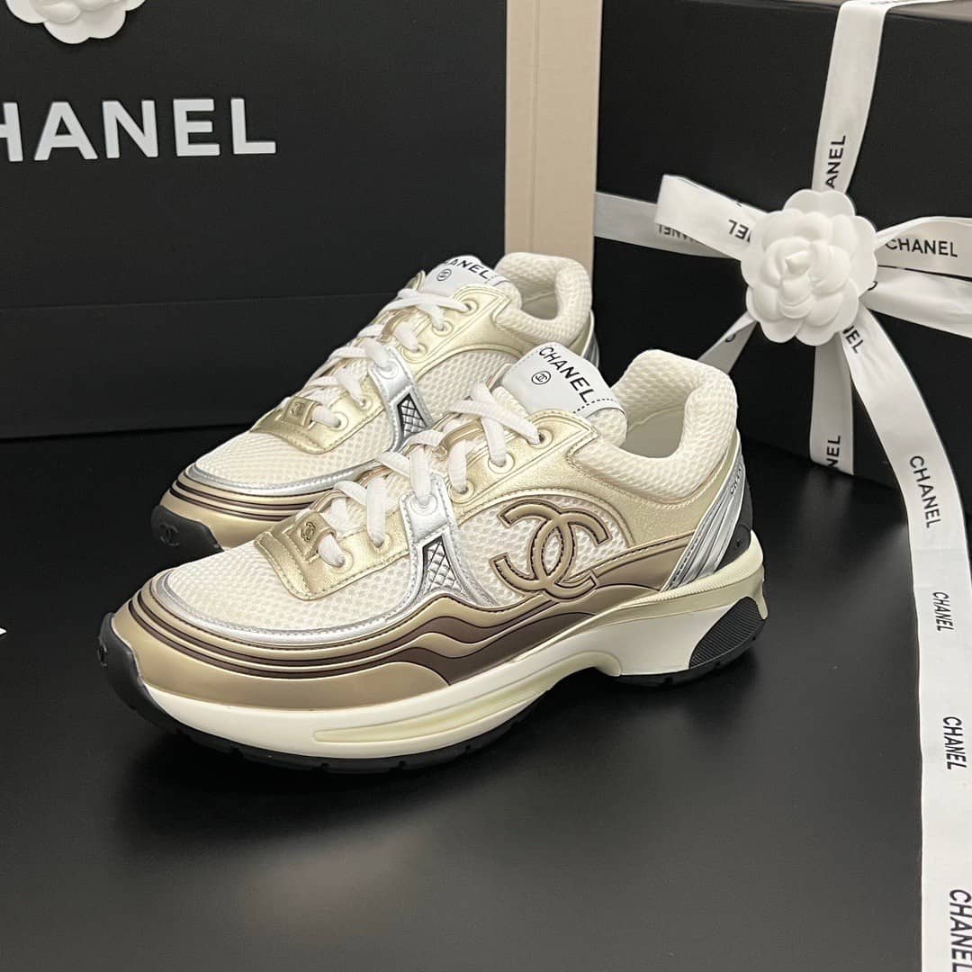Chanel CC Runner Gold Laminate - vstockx