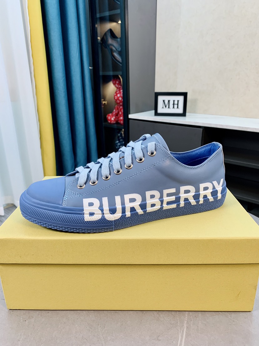 Burberry Perforated Check Sneaker 31 - vstockx