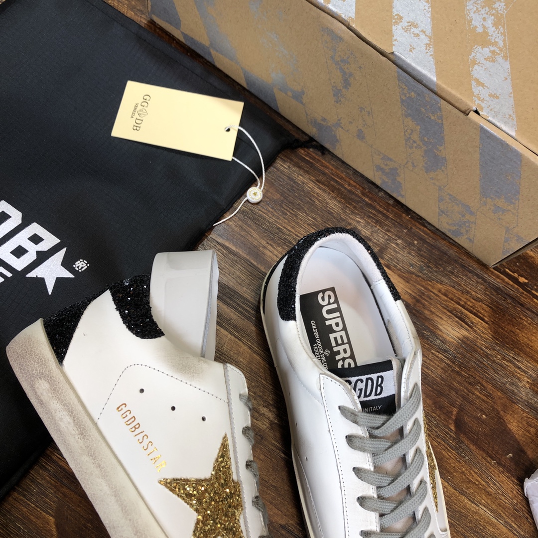 Golden Goose Superstar distressed-finish sneakers 9 - vstockx
