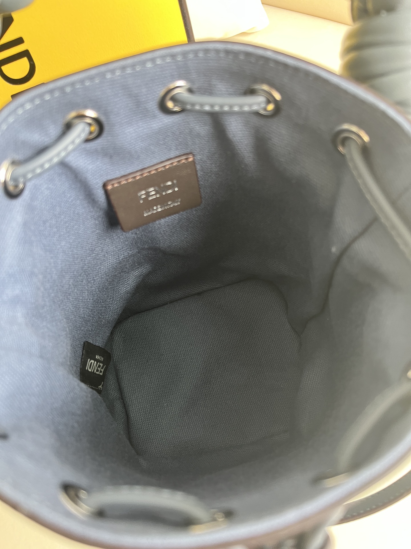 handbags FENDI 038 size:12*18*10cm - vstockx