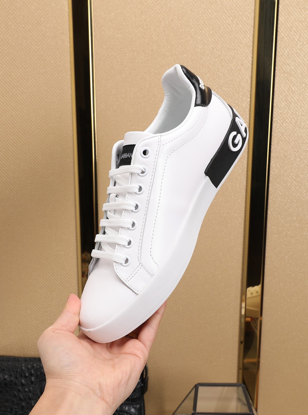 Dolce & Gabbana Low Tops Sneakers 71 - vstockx